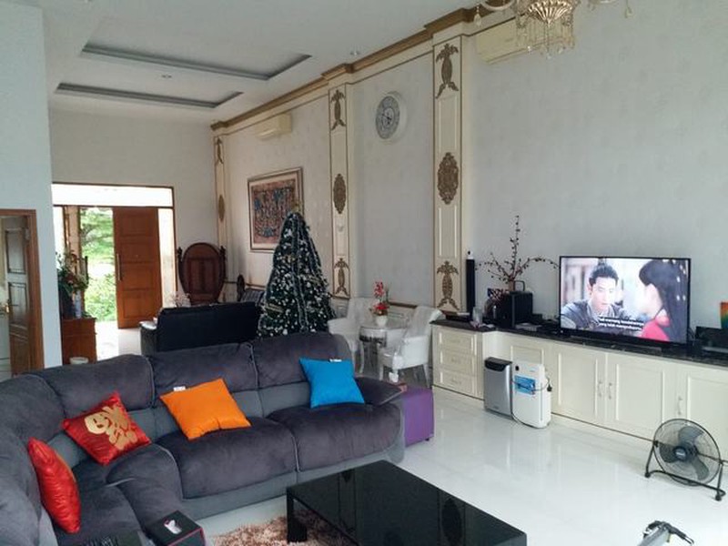 dijual cepat rumah klasik salah satu kawasan bagus di gading serpong aristoteles utara, siap huni