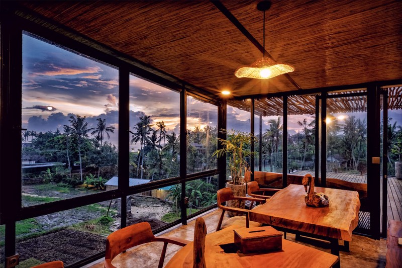 Freehold spectaculer 4 bedroom ocean view villa in cemagi Bali