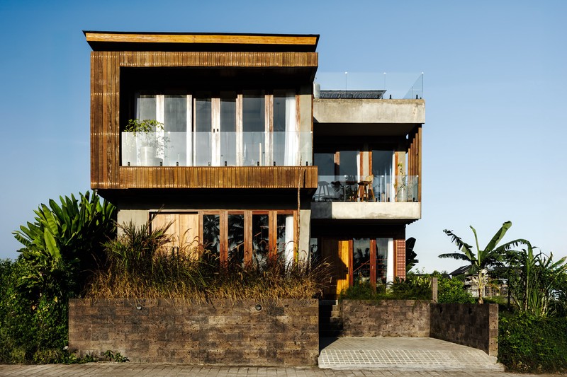 Freehold spectaculer 4 bedroom ocean view villa in cemagi Bali
