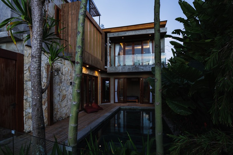 Freehold spectaculer 4 bedroom ocean view villa in cemagi Bali