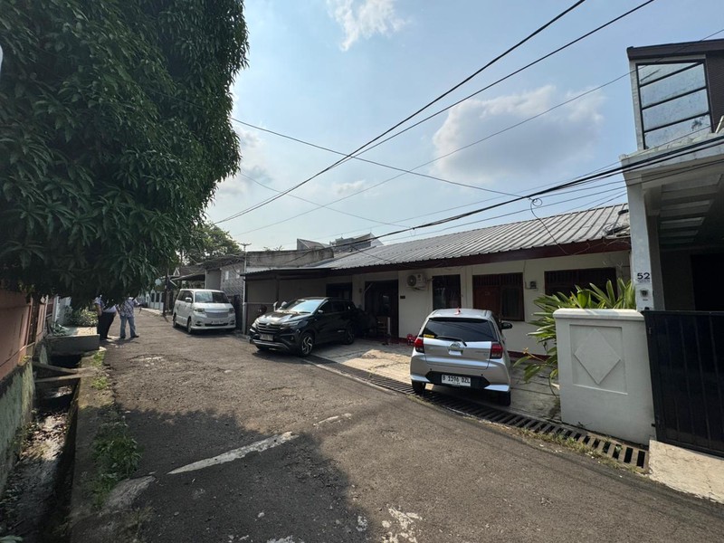 RUMAH DIJUAL JALAN PONCOL RAYA LEBAK BULUS JAKARTA SELATAN