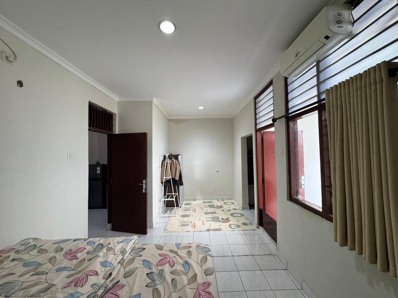 RUMAH DIJUAL JALAN PONCOL RAYA LEBAK BULUS JAKARTA SELATAN
