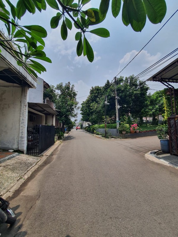 Rumah Siap Huni dengan Hunian Nyaman dan Asri di @Pamulang Timur
