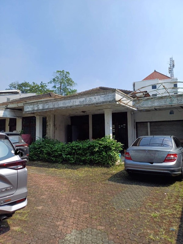 Di jual Rumah Tua lokasi di Jl. Kramat Pulo Senen Jakarta Pusat EXCLUSIVE