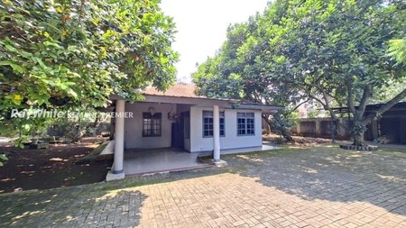 Rumah Hitung Tanah, di Jl. AMD VIII, Lenteng Agung, Jagakarsa - Jakarta Selatan 