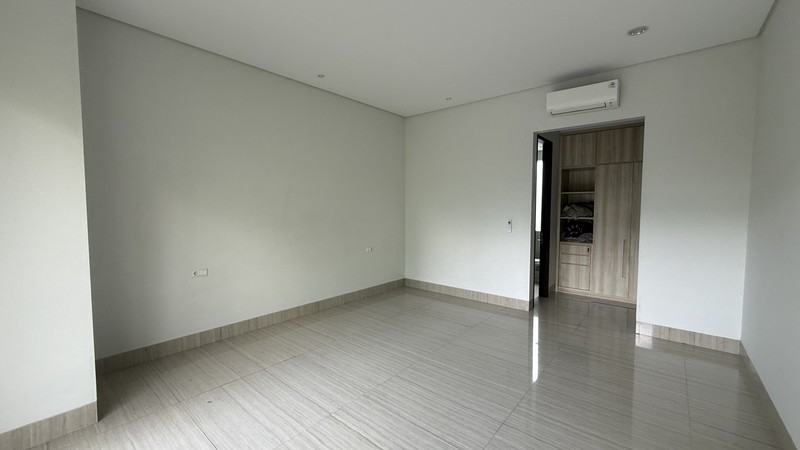 MODERN AND BEAUTIFUL HOUSE AT SENOPATI AREA