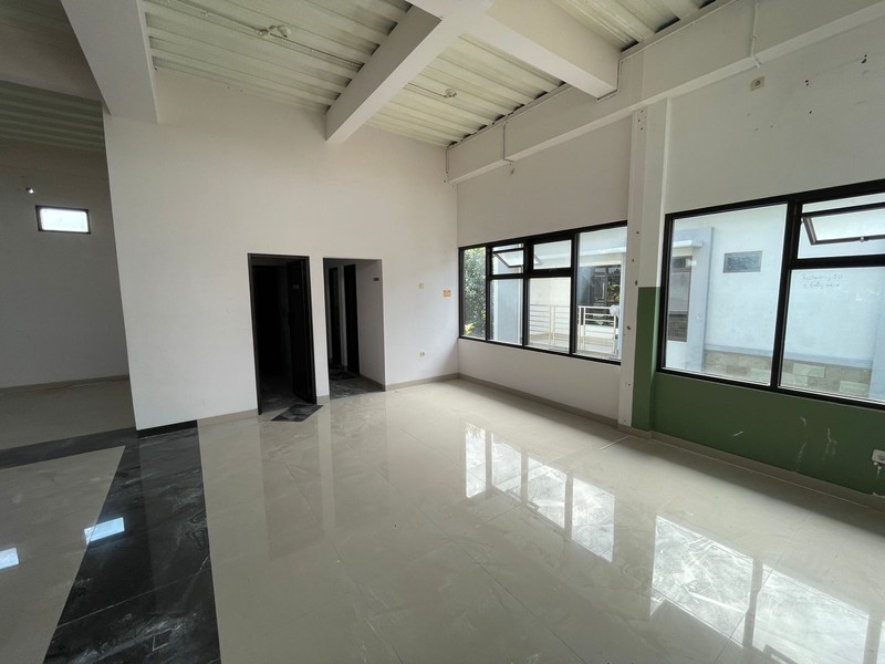 Disewakan Bangunan Gedung, Sangat Cocok Untuk Kantor, Caturtunggal, Depok, Sleman