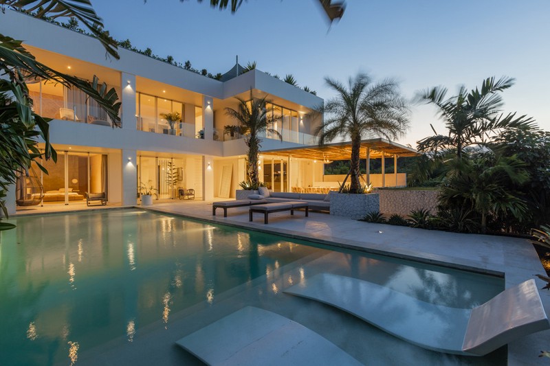 For Sale Freehold and Leasehold - Beautiful villa with panoramic roof area Jimbaran , Bali
