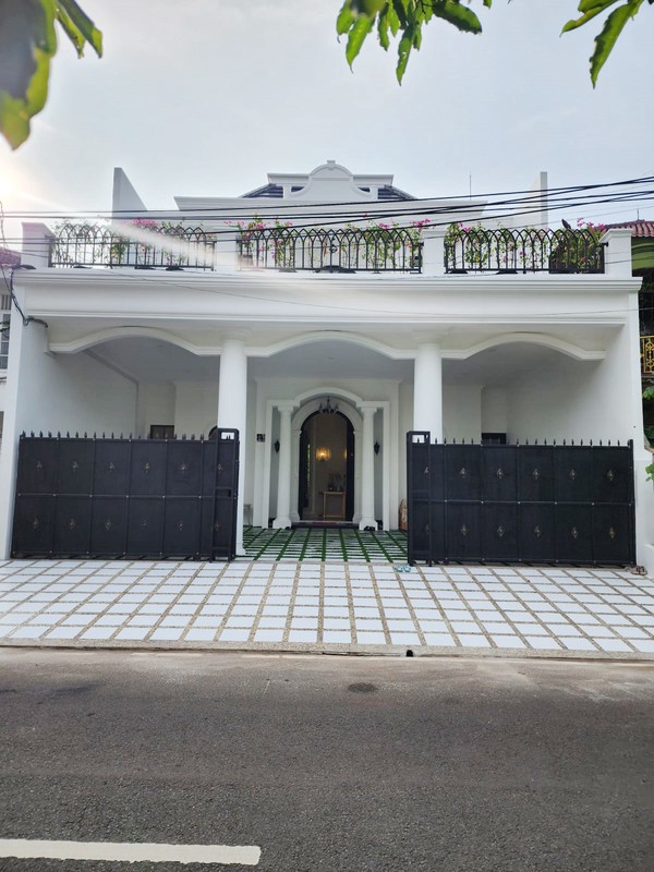 Rumah Bagus Di Gedung Pinang  Pondok Indah Jakarta Selatan.