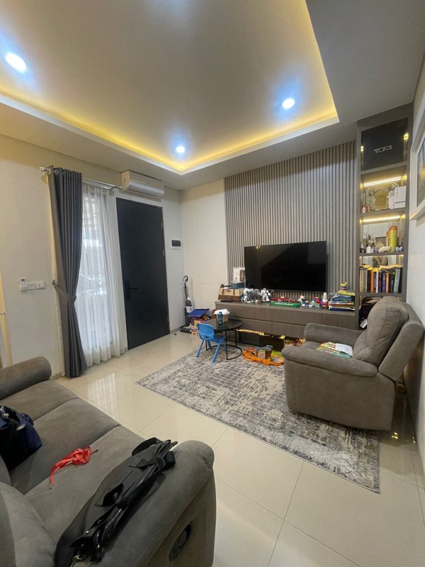Rumah Bagus Di Melia Hyra Graha Raya Bintaro Jaya