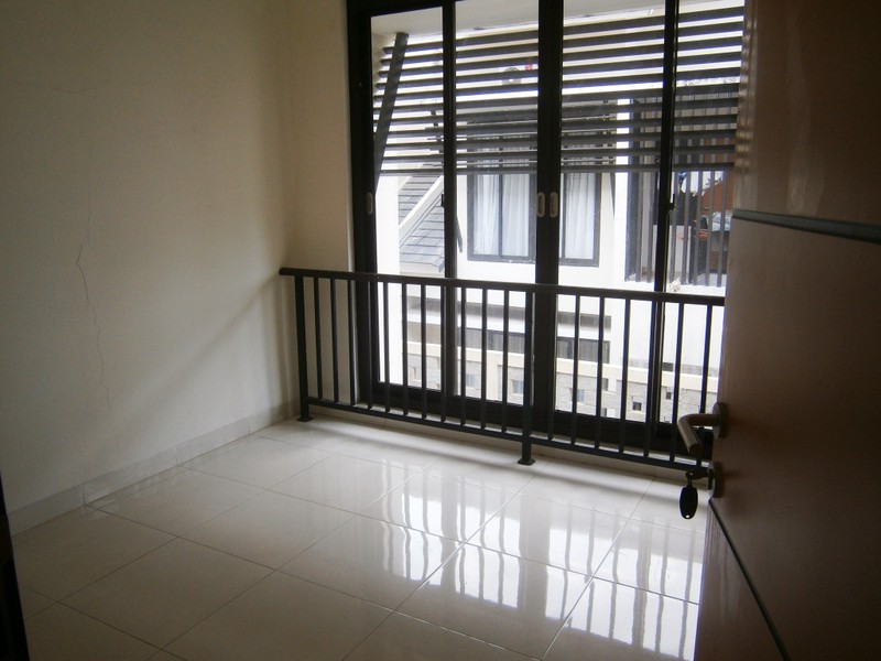 Rumah Bagus Di Discovery Terra Bintaro Jaya Sektor 9