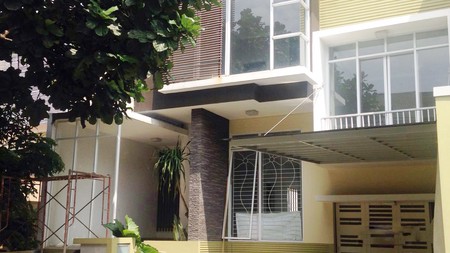 Rumah Bagus,jalan lebar,dalam cluster di Bintaro Jaya 7.