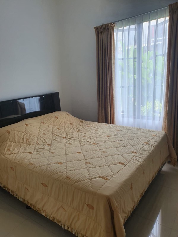 Rumah Bagus,1,5 lantai,dalam cluster di Graha Raya Bintaro
