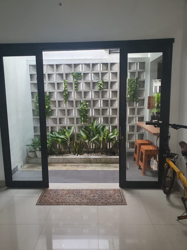 Rumah Bagus,1,5 lantai,dalam cluster di Graha Raya Bintaro