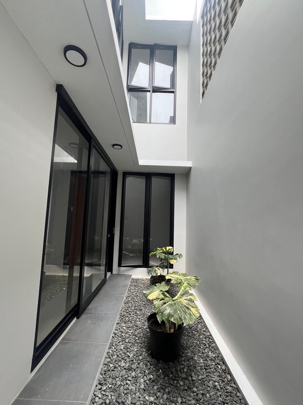 Rumah Baru Tropical Design  The Green BSD city 