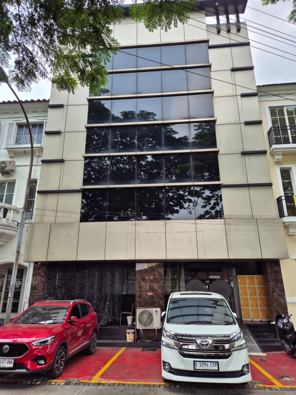 Dijual Ruko gandeng murah di Area Ruko Palais De Europe Lippo Karawaci 