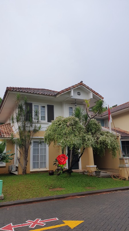 Rumah di Taman Provence  BSD