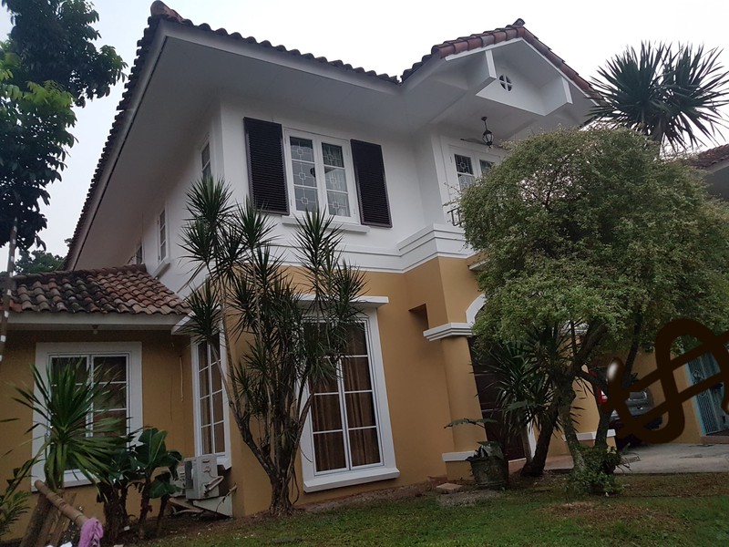 Rumah di Taman Provence  BSD