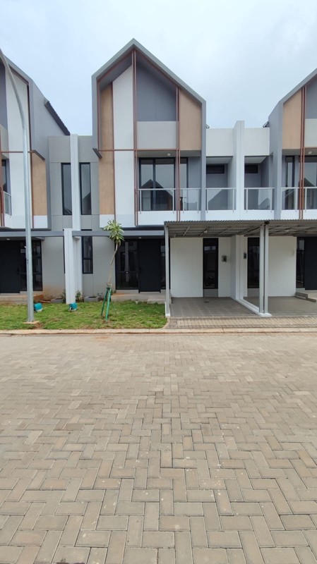 Termurah. Rumah brand new di Yuthica, BSD