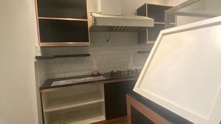 Kios dalam pusat perbelanjaan di Bintaro