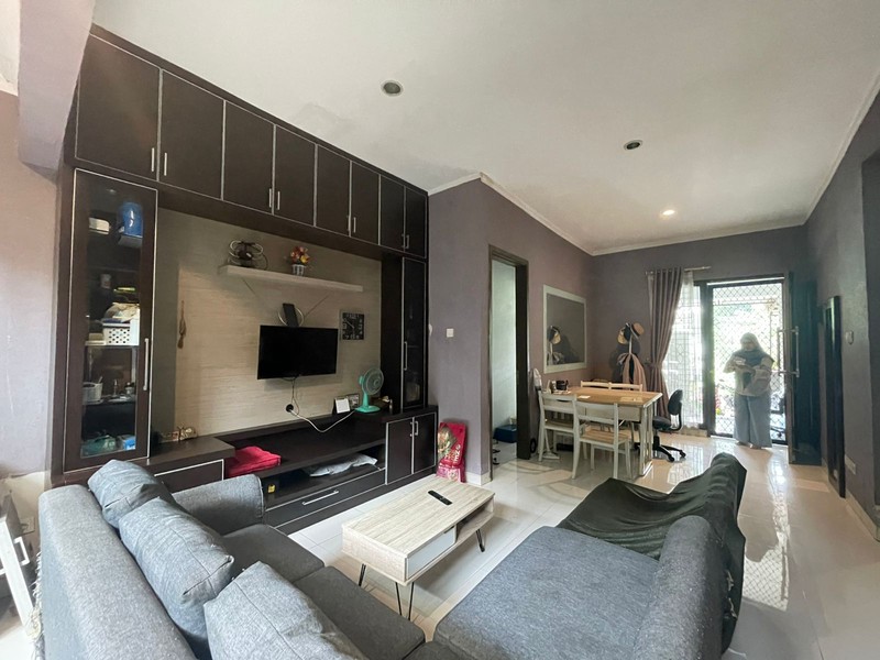 Rumah Bagus,dalam cluster,lingkungan oke di Bintaro Jaya 9