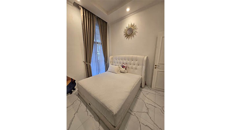 Rumah Pulomas, Kayu Putih, Bangunan minimalis, furnish siap huni