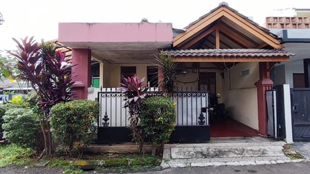 Termurah. Rumah posisi hoek Nusa Loka, BSD