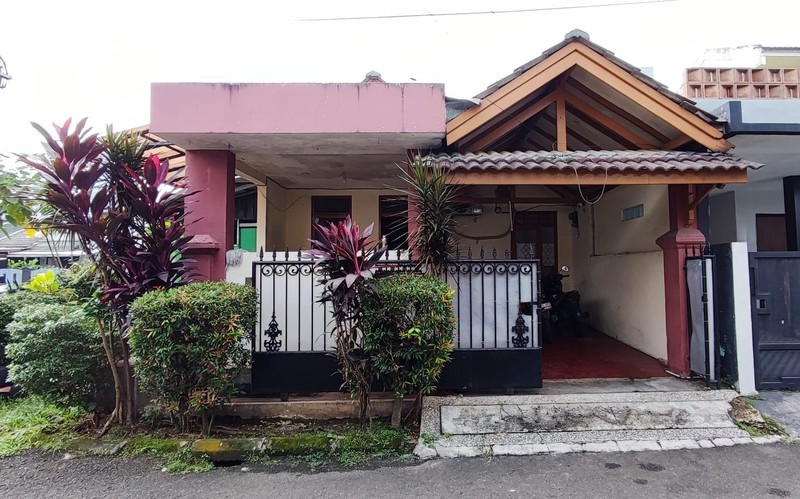Termurah. Rumah posisi hoek Nusa Loka, BSD