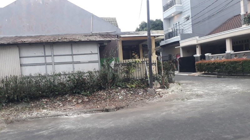 Termurah. Rumah posisi hoek Nusa Loka, BSD