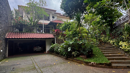 Rare Listing di Jalan Benda Atas Kemang area ! Rumah Luxury 1.026m2 dengan Kolam Renang & 7 Kamar Tidur