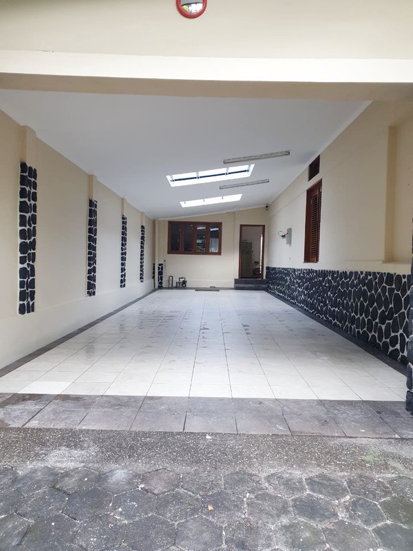 Rumah Mainroad Cipaganti Cocok Untuk Kantor Bandung