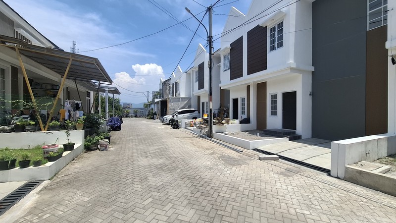 Rumah 2 lantai komplek perumahan Ciiganitri, dekat universitas Telkom