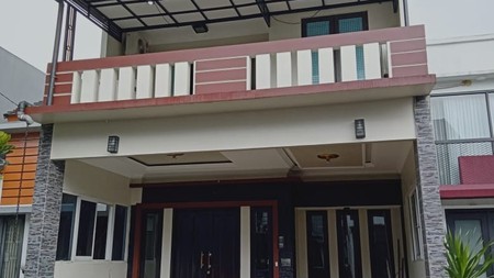 Rumah Dua Lantai di Cibubur Residence