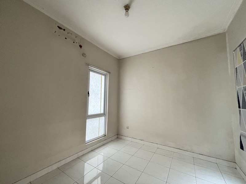 Rumah Moderen Minimalis 2 Lantai di Kota Wisata 