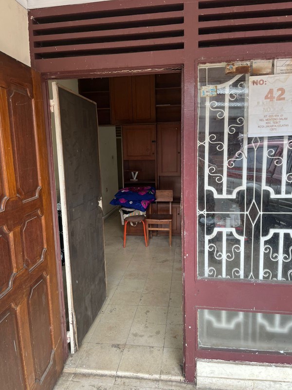 Rumah 2 Lantai di Kelingkit Menteng Dalam Jaksel