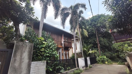 Dijual Cepat! Rumah Luas Lokasi Strategis dan Nyaman di Pejaten - Pasar Minggu Jakarta Selatan