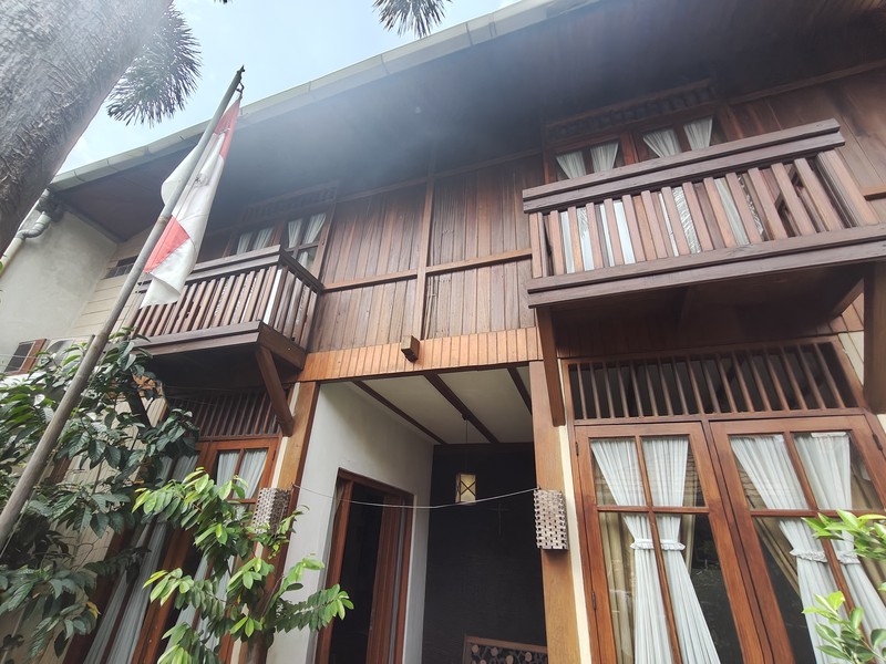 Dijual Cepat! Rumah Luas Lokasi Strategis dan Nyaman di Pejaten - Pasar Minggu Jakarta Selatan