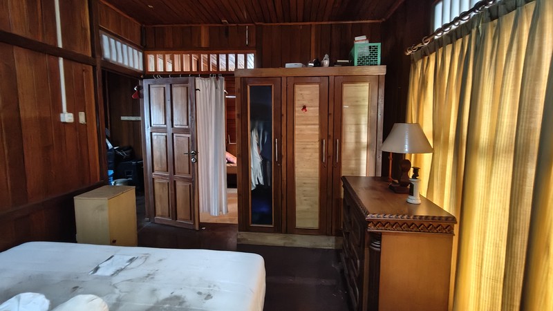 Dijual Cepat! Rumah Luas Lokasi Strategis dan Nyaman di Pejaten - Pasar Minggu Jakarta Selatan