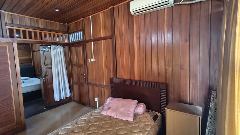 Dijual Cepat! Rumah Luas Lokasi Strategis dan Nyaman di Pejaten - Pasar Minggu Jakarta Selatan