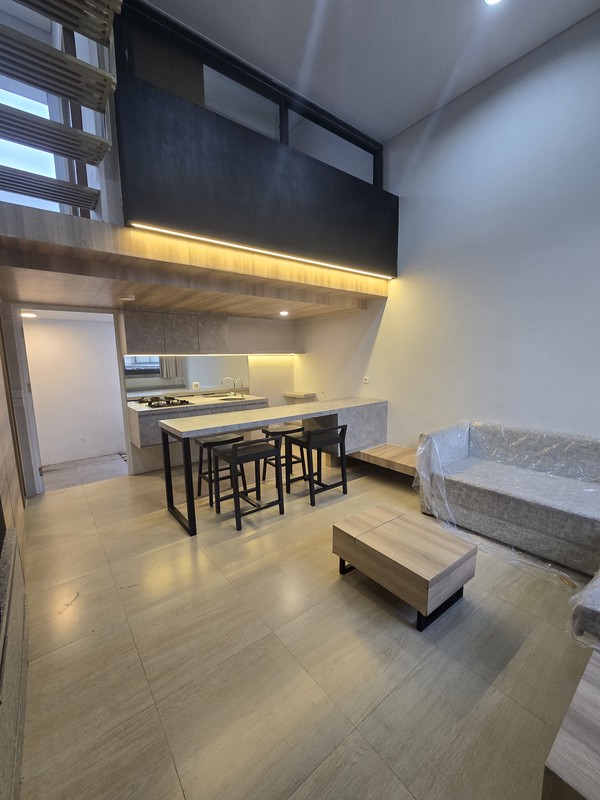 Rumah Full Furnished di BSD City. Di tengah antara BSD dan Gading Serpong