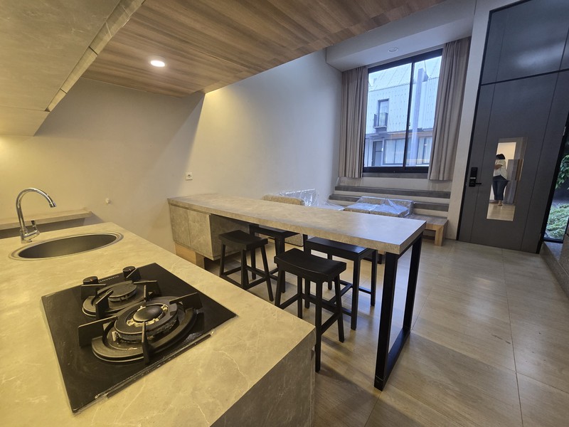 Rumah Full Furnished di BSD City. Di tengah antara BSD dan Gading Serpong