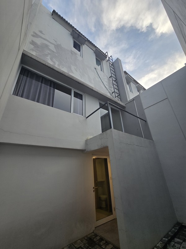 Rumah Full Furnished di BSD City. Di tengah antara BSD dan Gading Serpong