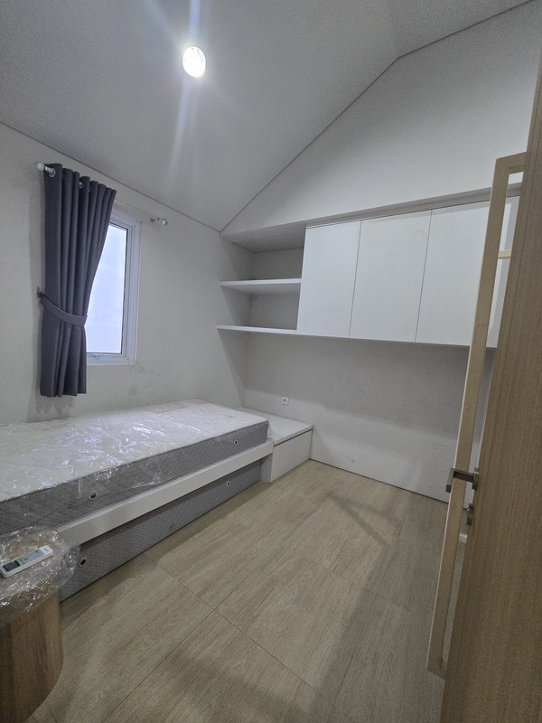 Rumah Full Furnished di BSD City. Di tengah antara BSD dan Gading Serpong