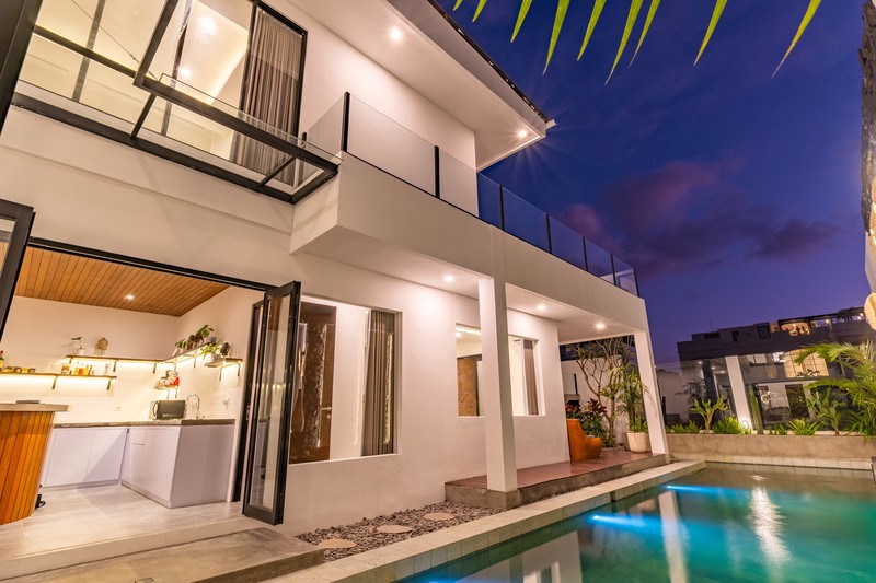 Leasehold - Contemporary Villa Perfect for Living or Investment, in Seseh, Bali