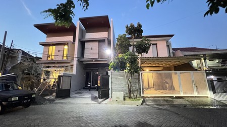 Li86 Dijual Rumah Baru Gress di Manyar Sukolilo Surabaya Timur