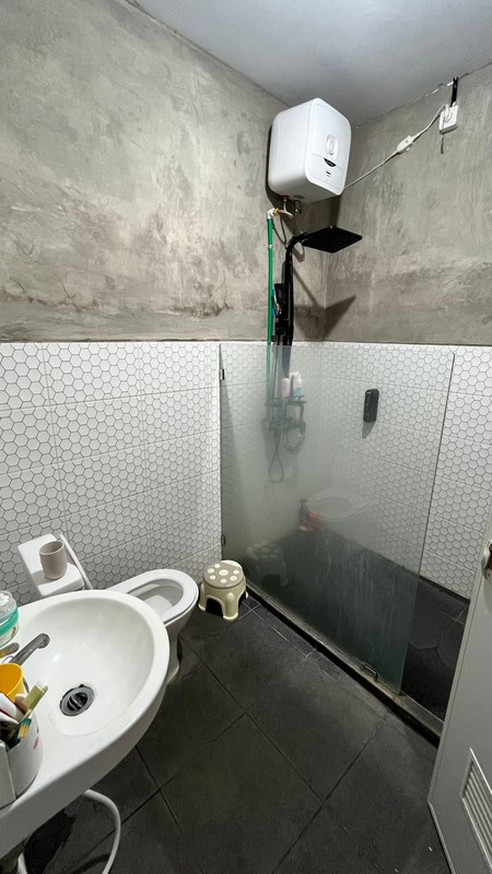 Rumah Semi Furnish 2 Lantai Siap Huni di Ngaglik, Sleman - Lokasi Strategis Dekat Pasar Gentan