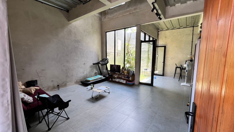 Rumah Semi Furnish 2 Lantai Siap Huni di Ngaglik, Sleman - Lokasi Strategis Dekat Pasar Gentan