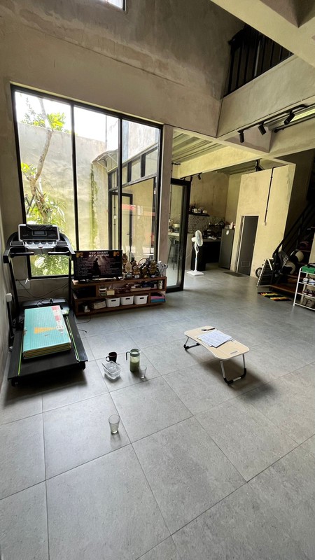 Rumah Semi Furnish 2 Lantai Siap Huni di Ngaglik, Sleman - Lokasi Strategis Dekat Pasar Gentan