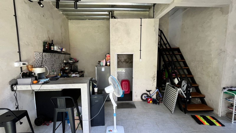 Rumah Semi Furnish 2 Lantai Siap Huni di Ngaglik, Sleman - Lokasi Strategis Dekat Pasar Gentan