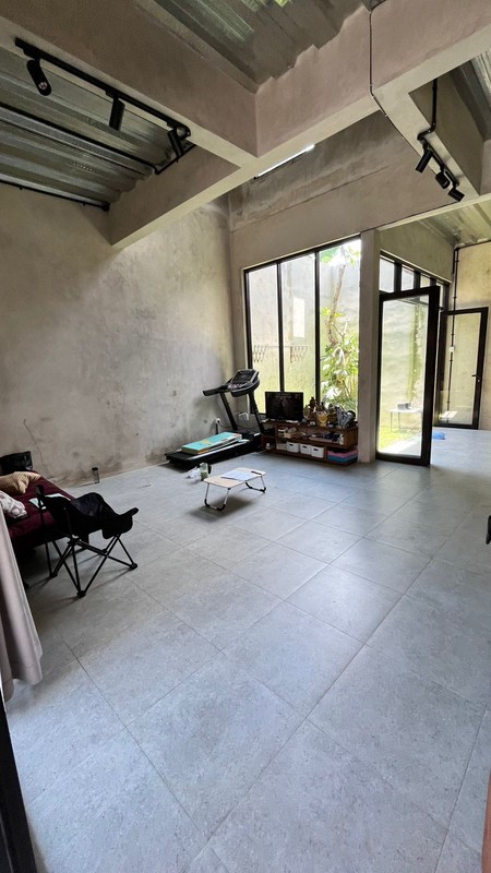 Rumah Semi Furnish 2 Lantai Siap Huni di Ngaglik, Sleman - Lokasi Strategis Dekat Pasar Gentan